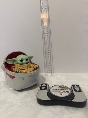 Star Wars Mandalorian Baby Yoda 9" Grogu & Hover Pram Radio Remote Control